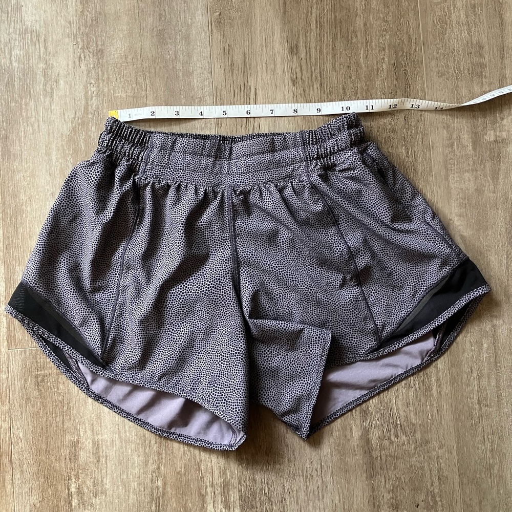Lululemon Hotty Hot Short - 4” Inseam - Picture 4 of 6